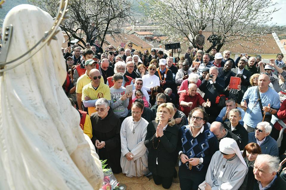 aparicic3b3n-de-la-virgen-a-mirjana-el-18-de-marzo-de-2015-en-medjugorje1.jpg