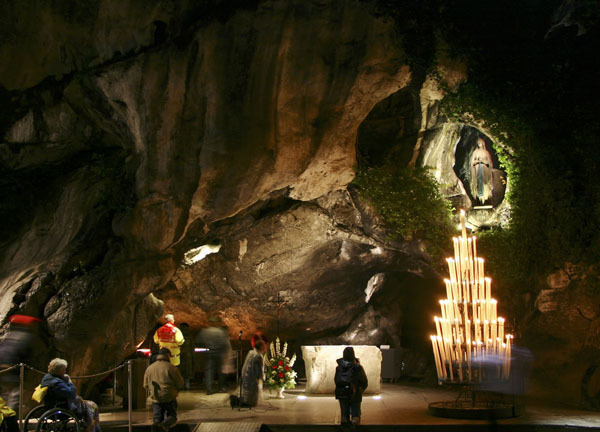 grotte-lourdes-b.jpg